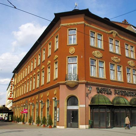 Hotel Pannonia มิชโคลซ์ ภายนอก รูปภาพ