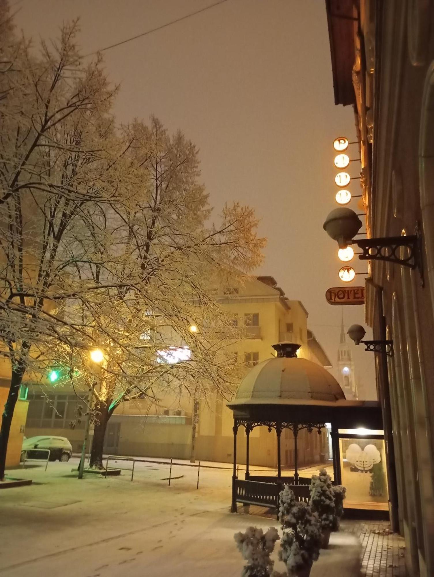 Hotel Pannonia มิชโคลซ์ ภายนอก รูปภาพ
