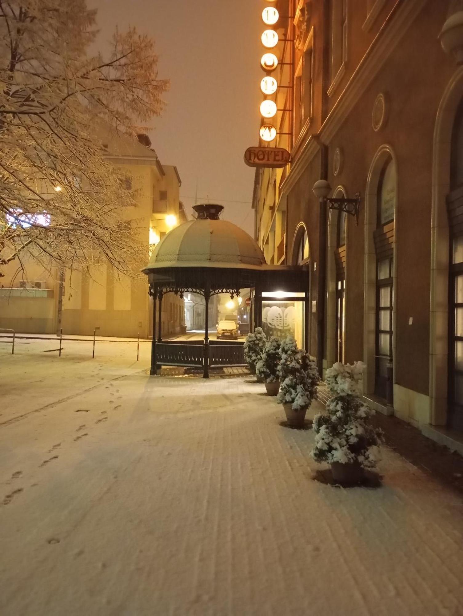 Hotel Pannonia มิชโคลซ์ ภายนอก รูปภาพ
